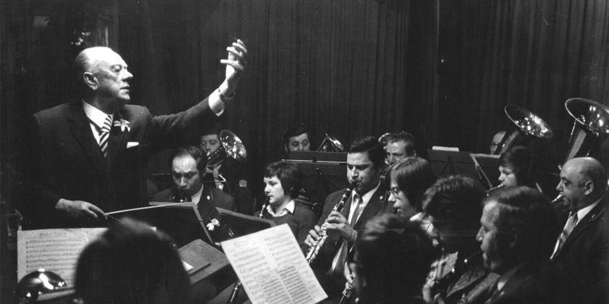 Franz Burda dirigiert den Musikveren Schutterwald Franz Burda dirigiert den Musikveren Schutterwald
