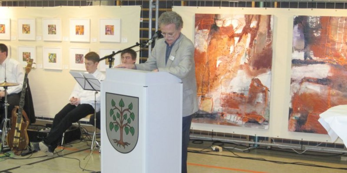 Manfred Herrmann (Vorsitzender) bei der Eröffnung der Hofkultur Bild von Manfred Herrmann (Vorsitzender) bei der Eröffnung der Hofkultur